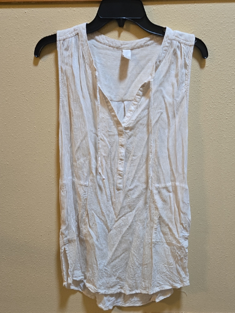 Prana White Sleeveless V-Neck Tank Top With Pockets
